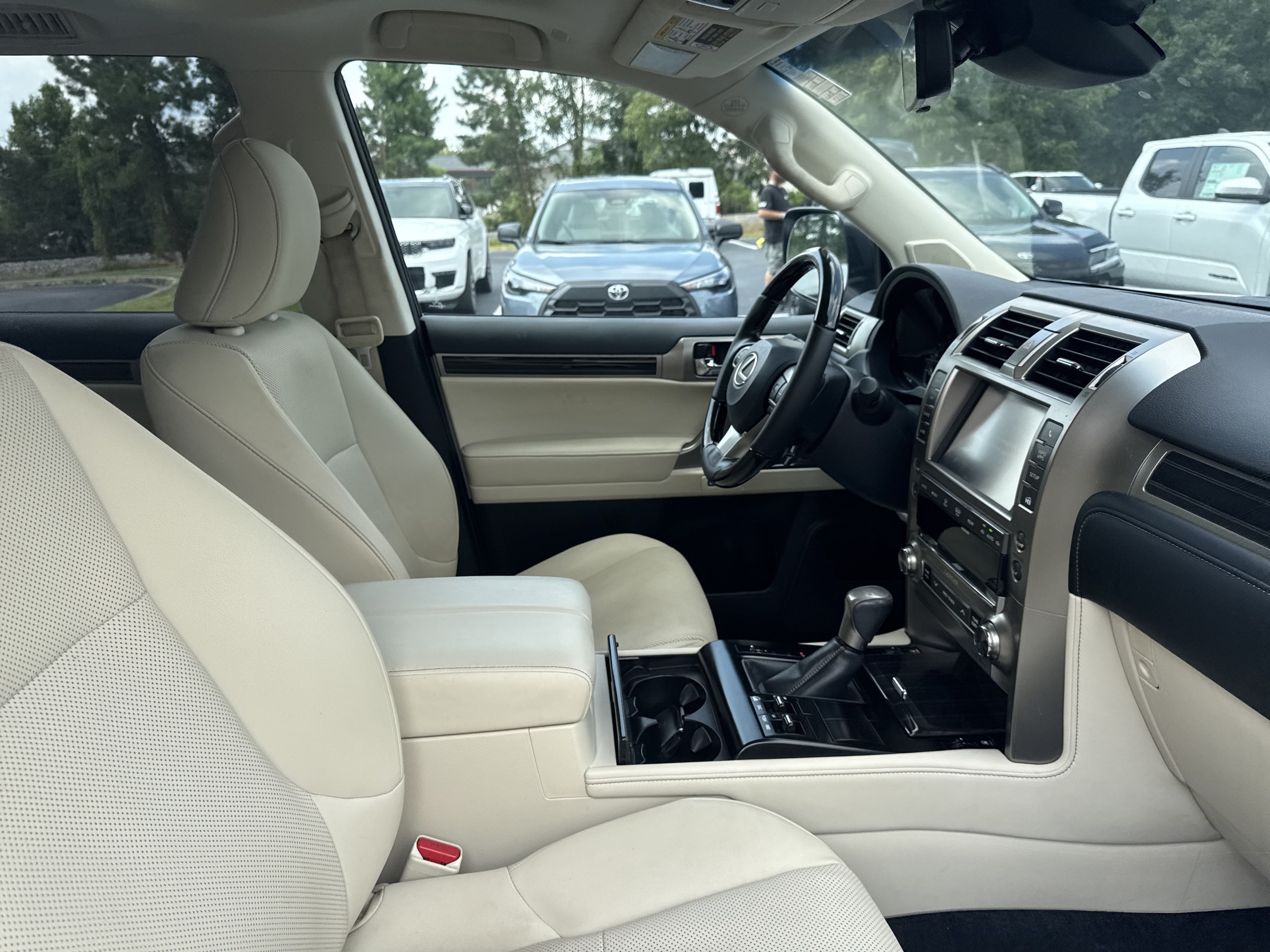 Used 2021 Lexus GX 460 Premium w/ Premium Package AWD/4WD image 33