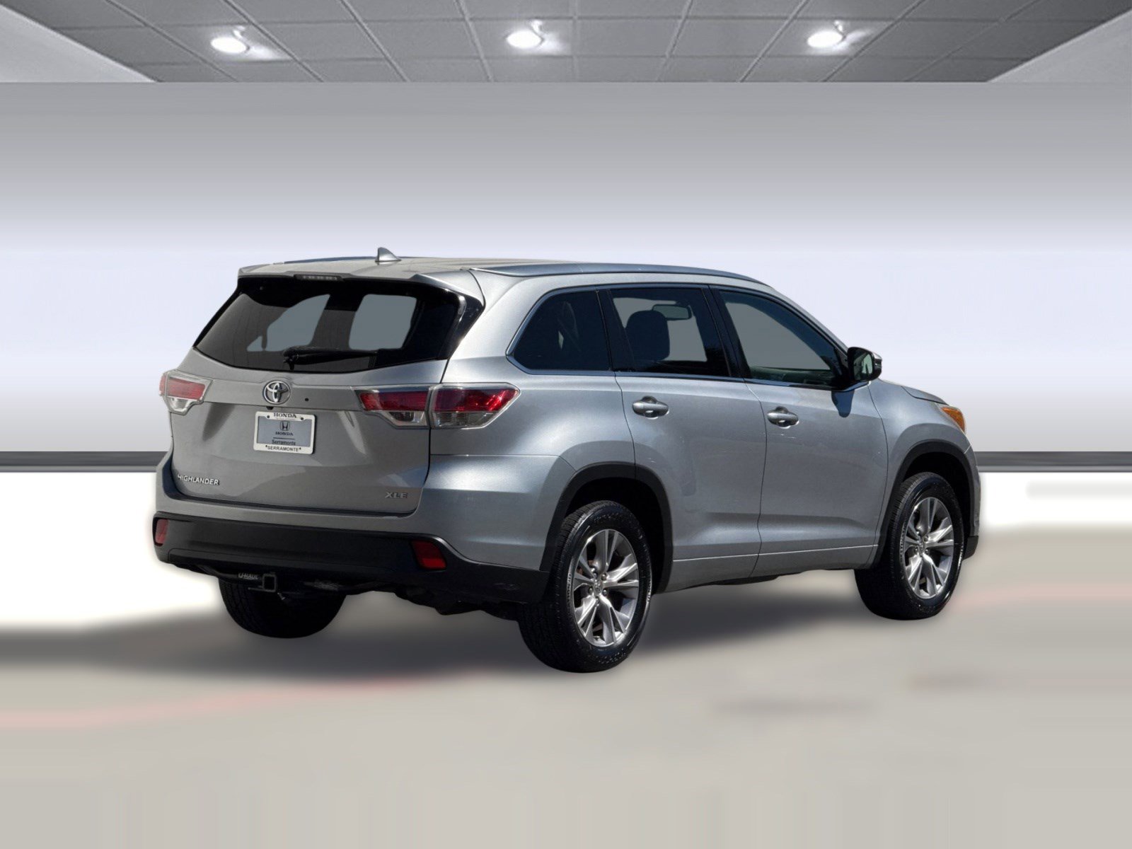 Used 2015 Toyota Highlander XLE image 9