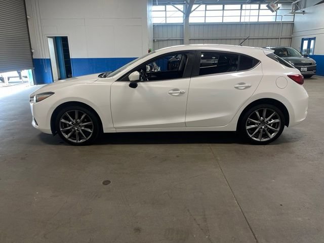 Used 2018 MAZDA MAZDA3 Touring FWD image 6