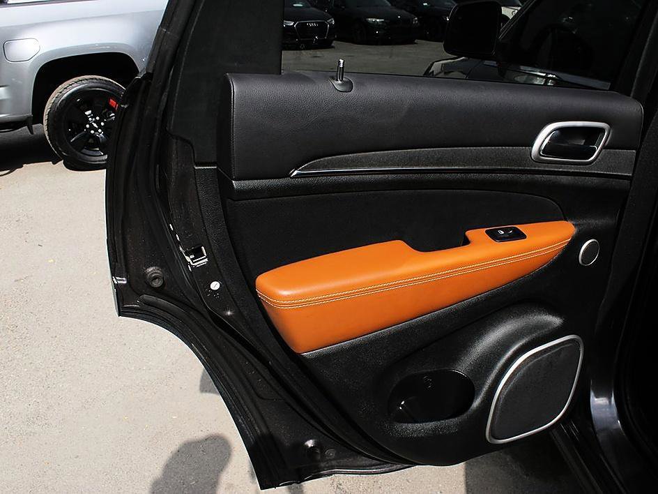Used 2015 Jeep Grand Cherokee SRT w/ Trailer Tow Group IV AWD/4WD image 16