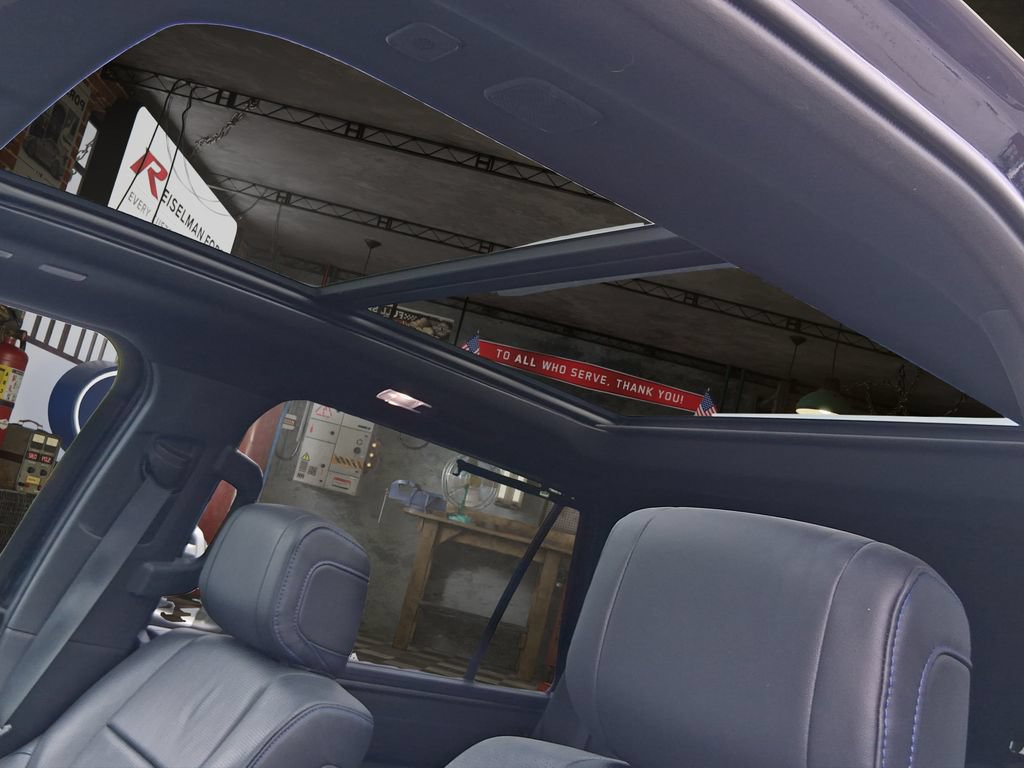 Used 2025 Toyota Sequoia Platinum AWD/4WD image 13