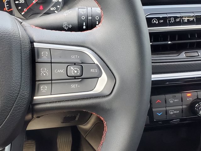 Used 2026 Jeep Compass Trailhawk AWD/4WD image 19