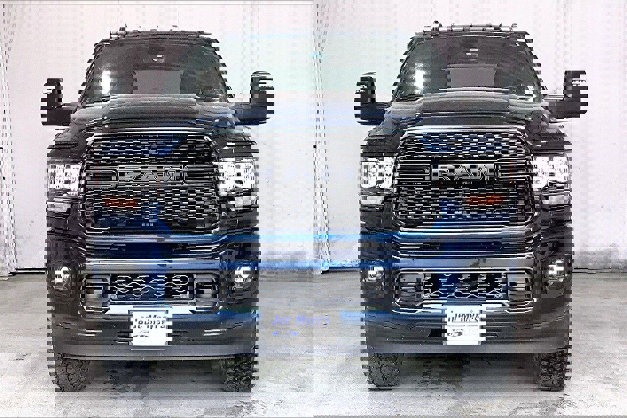 Used 2024 RAM 2500 Big Horn w/ Night Edition image 3