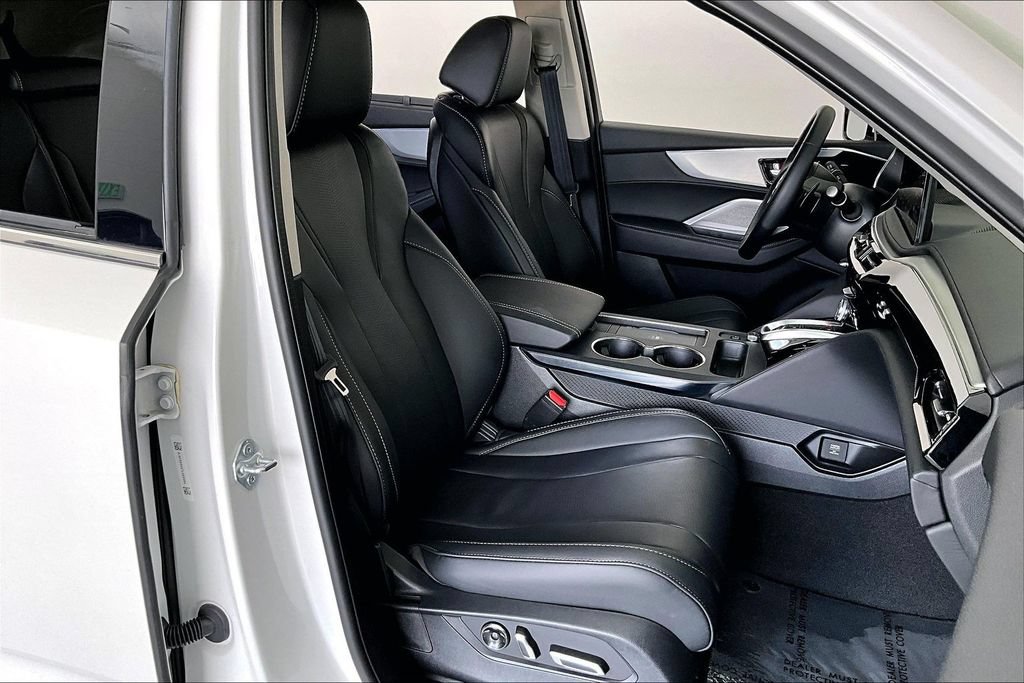 Certified 2026 Acura MDX w/ Technology Package FWD image 9