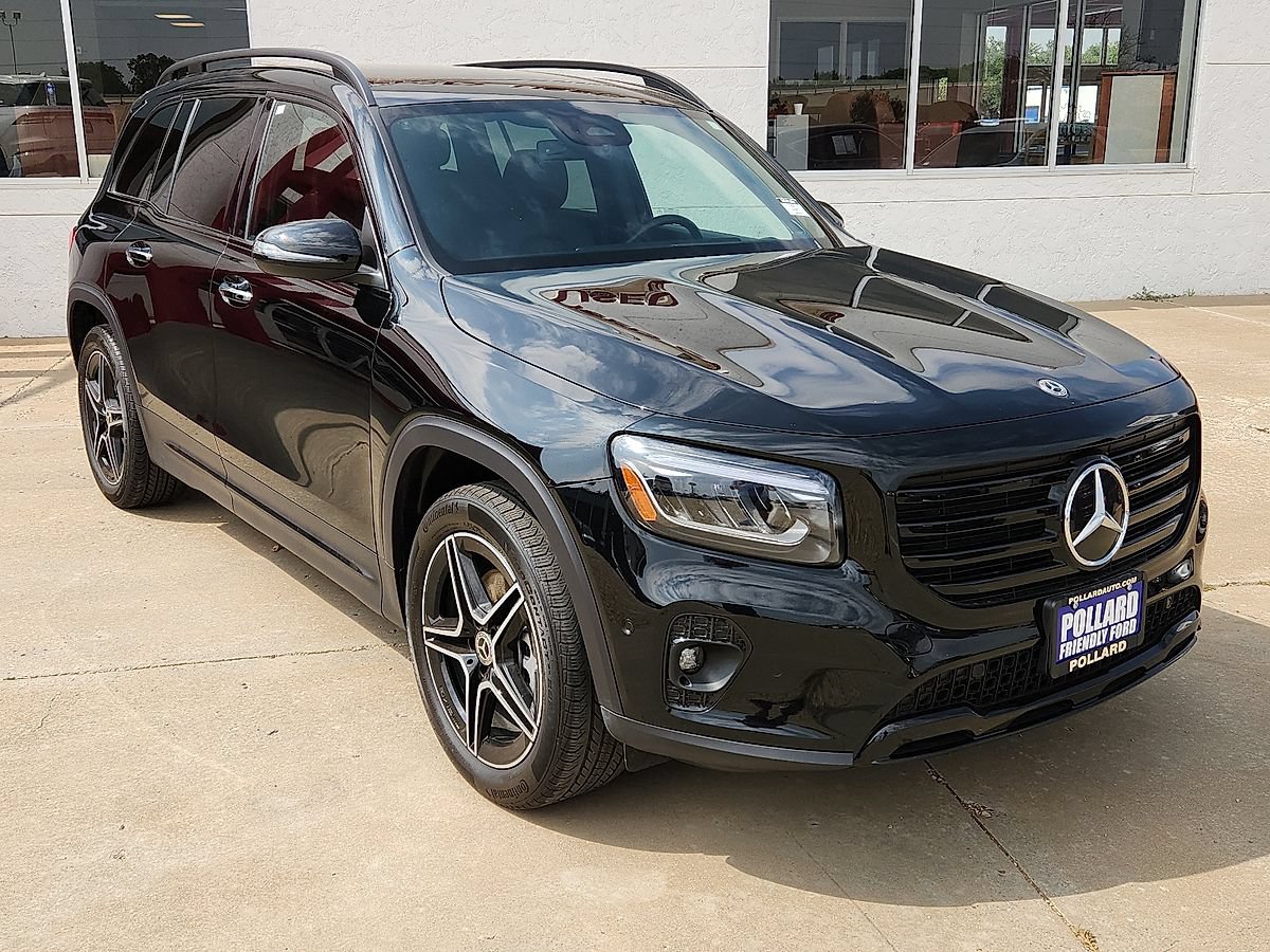 Used 2025 Mercedes-Benz GLB 250 4MATIC image 4
