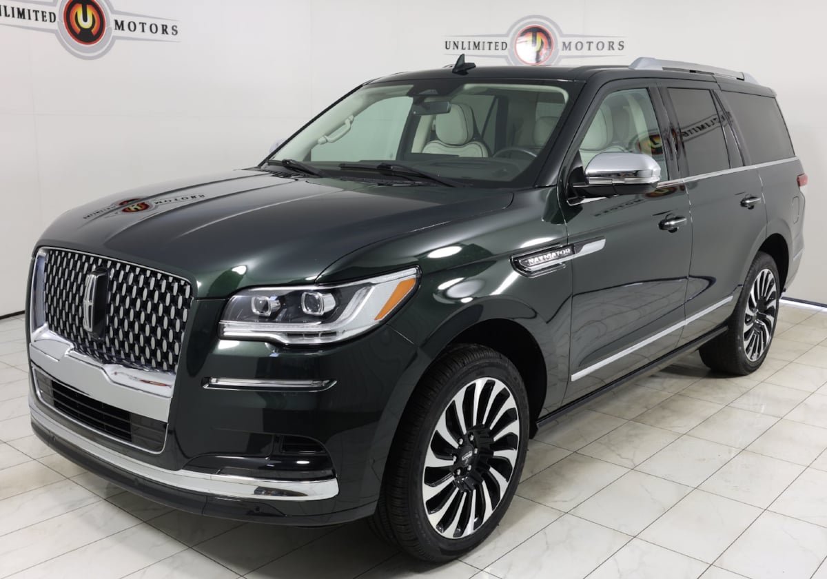 Used 2024 Lincoln Navigator Black Label AWD/4WD image 5