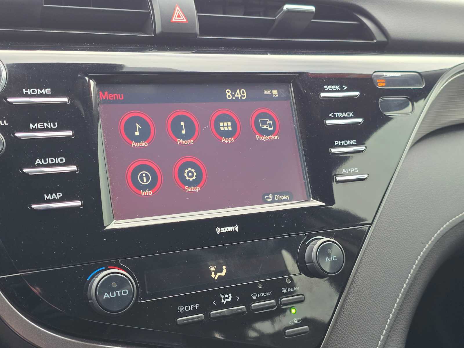 Used 2020 Toyota Camry SE image 29