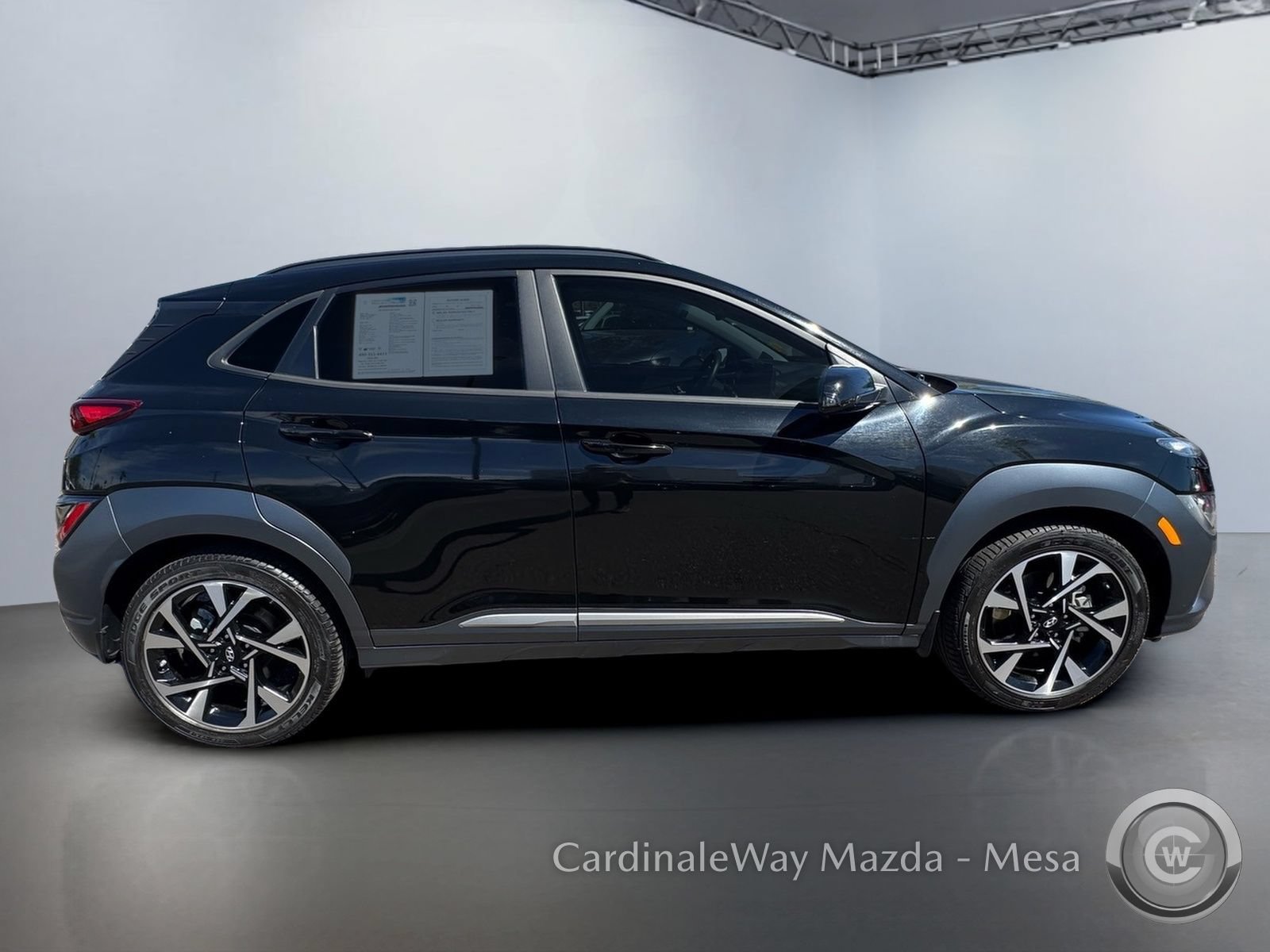 Used 2022 Hyundai Kona Limited FWD image 3