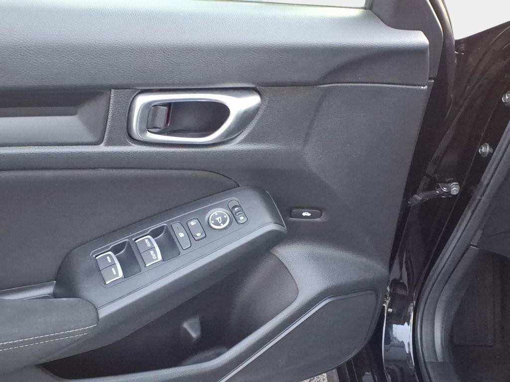 Used 2023 Honda Civic Sport image 7