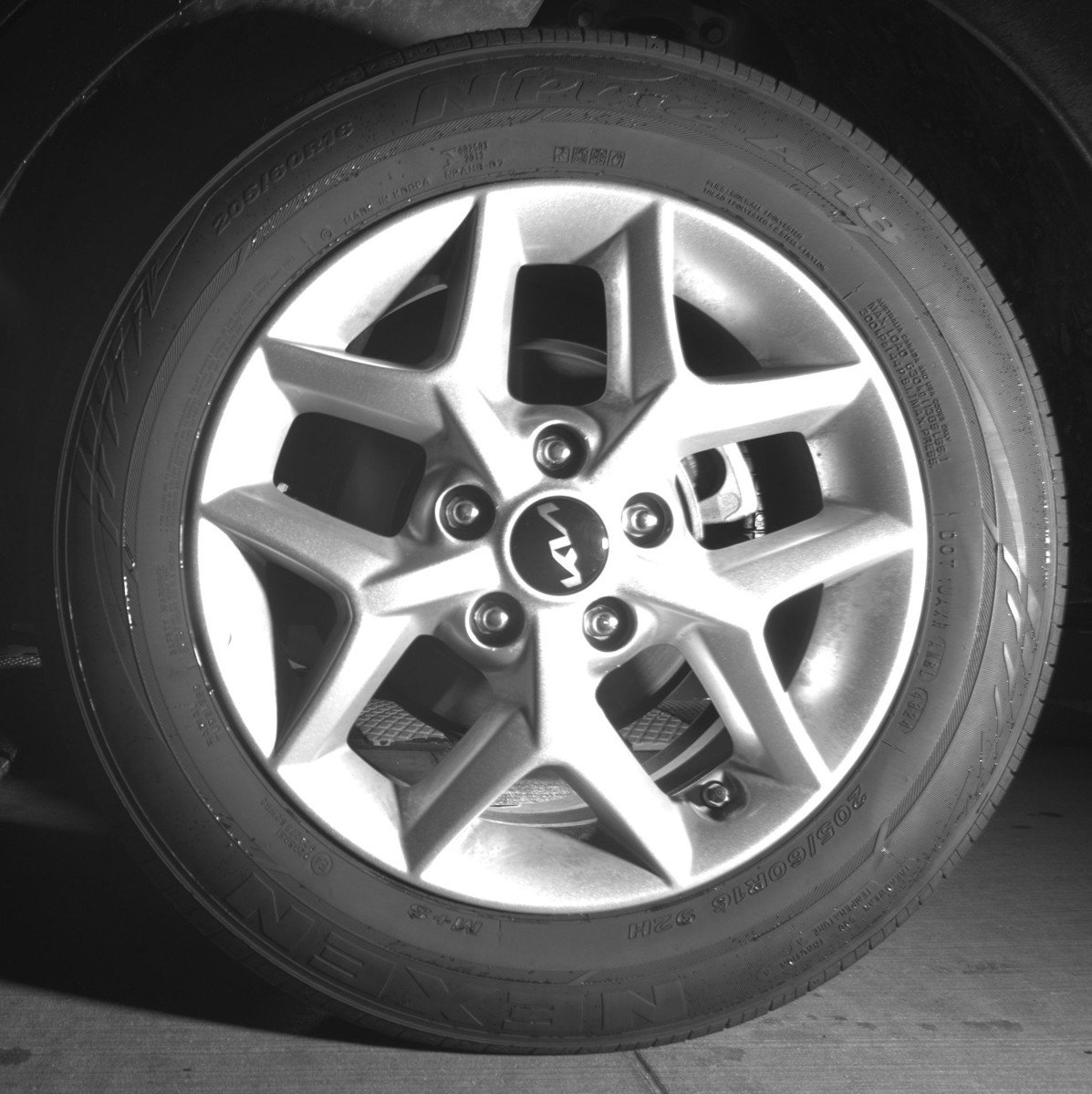 Used 2025 Kia Soul LX w/ LX Technology Package FWD image 14