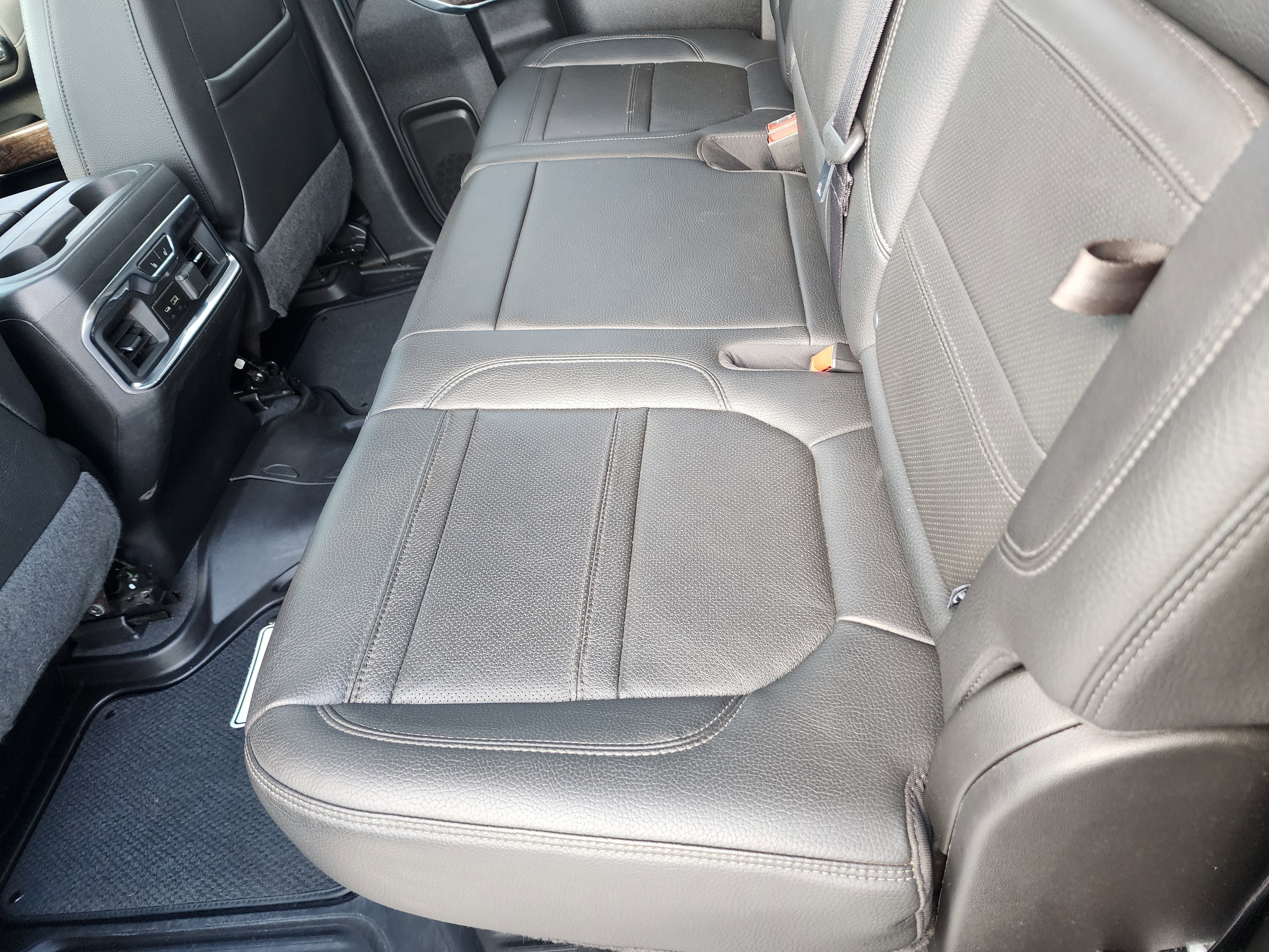 Used 2022 GMC Sierra 3500 Denali image 15