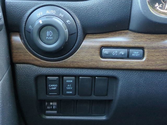 Used 2021 Nissan Titan Platinum Reserve w/ Moonroof Package image 21