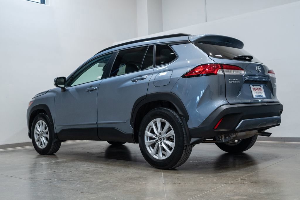 Certified 2023 Toyota Corolla Cross LE image 7