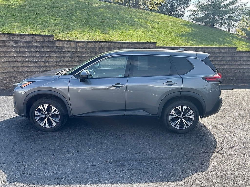 Used 2021 Nissan Rogue SV AWD/4WD image 4