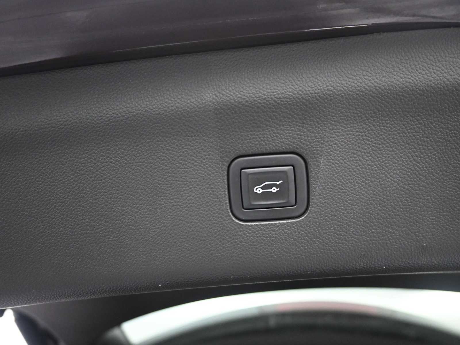 Used 2021 Buick Enclave Avenir w/ Avenir Technology Package image 31