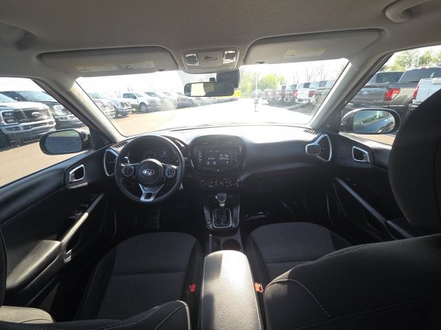 Used 2020 Kia Soul S FWD image 17