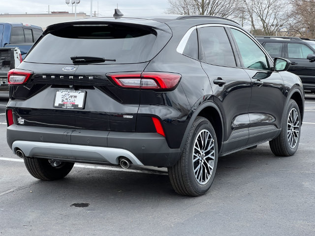 New 2024 Ford Escape SE FWD image 38