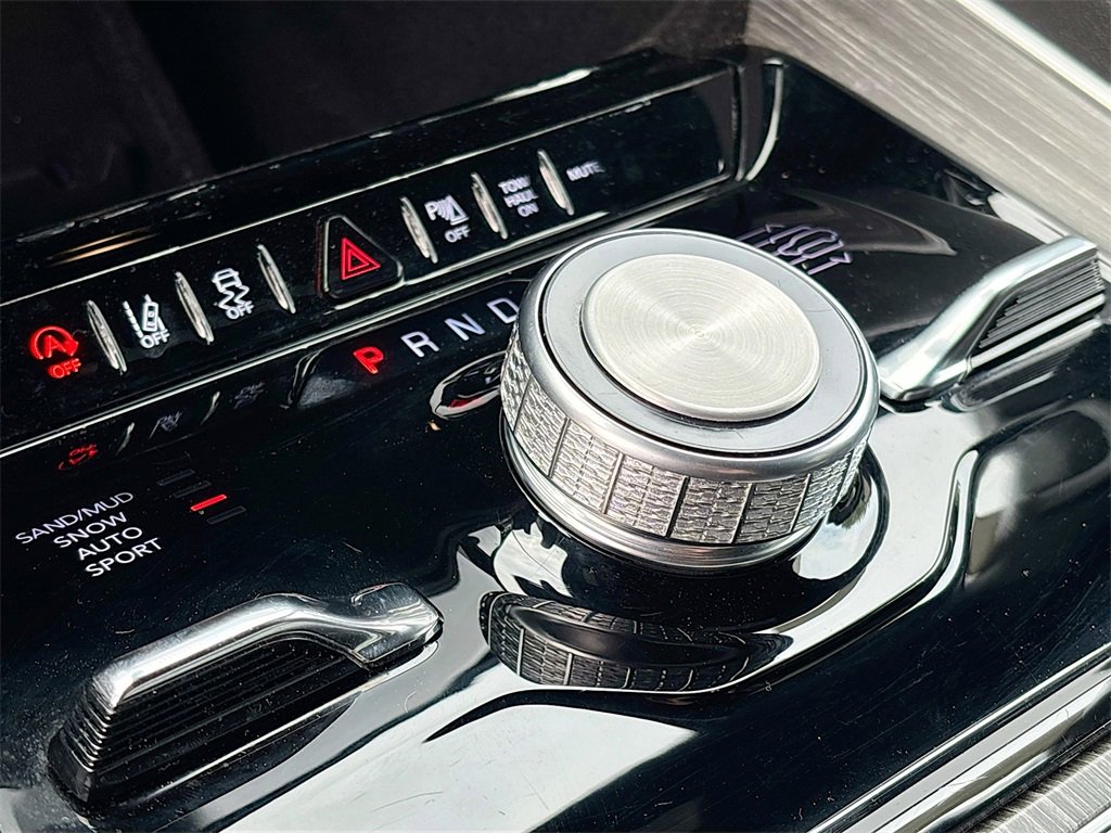 Used 2024 Jeep Wagoneer Series III image 17