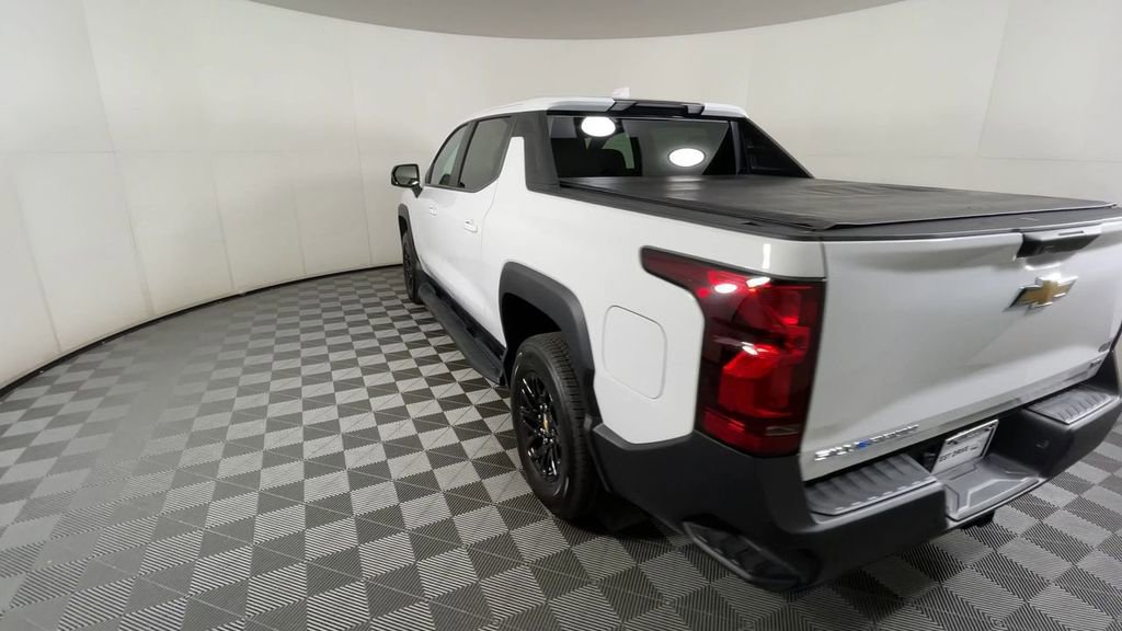 New 2024 Chevrolet Silverado EV W/T image 8