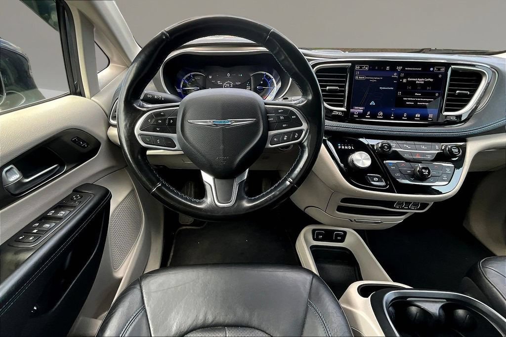 Used 2021 Chrysler Pacifica Touring-L FWD image 8