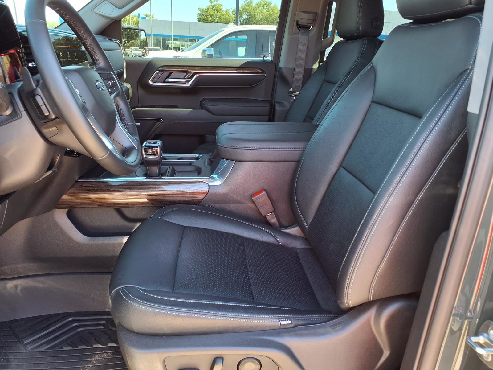 Used 2026 Chevrolet Silverado 1500 LT Trail Boss w/ Safety Package AWD/4WD image 13