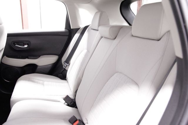 Certified 2023 Honda HR-V LX image 17