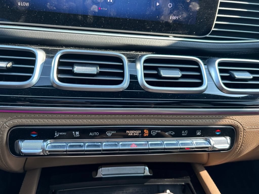 Used 2025 Mercedes-Benz GLE 450e 4MATIC image 11