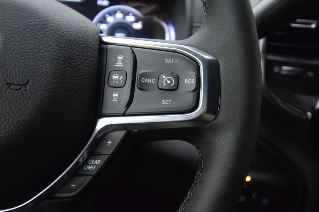 New 2026 RAM 2500 Laramie AWD/4WD image 31