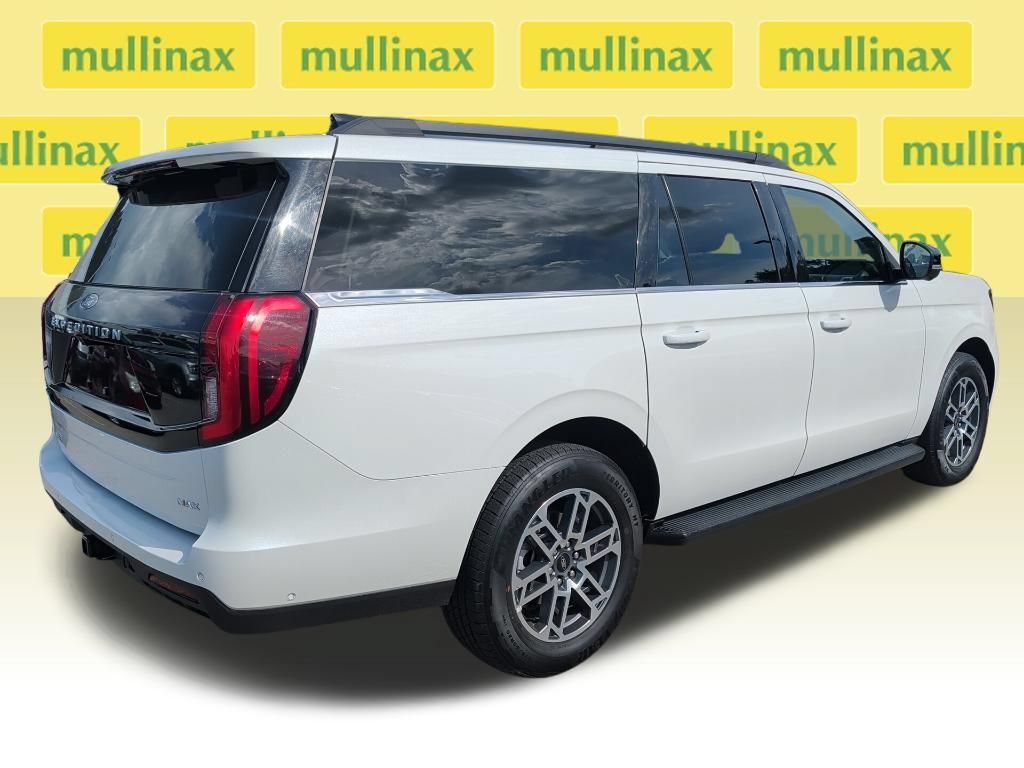 Used 2025 Ford Expedition Max Active RWD image 6