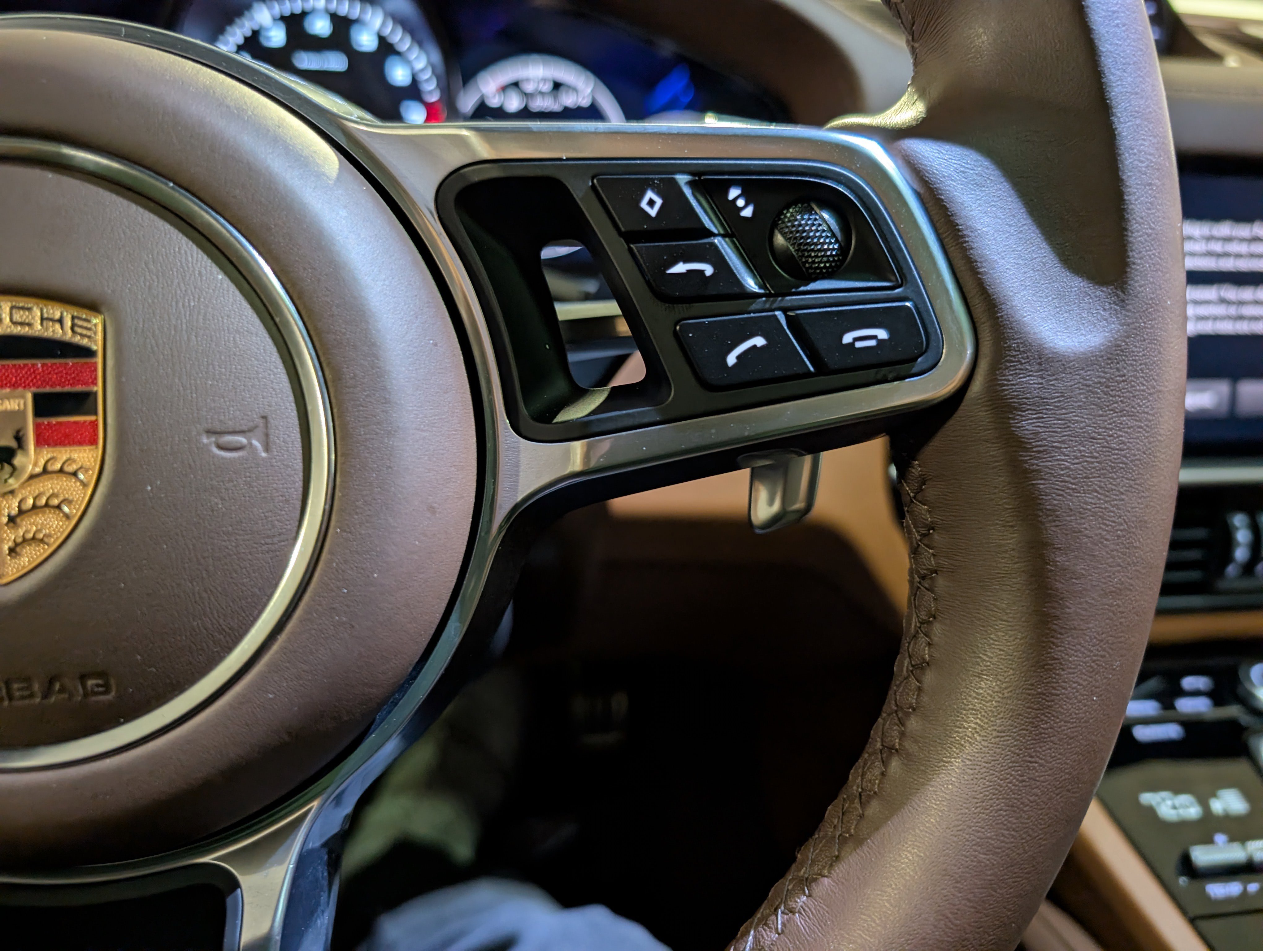 Certified 2023 Porsche Cayenne S Platinum AWD/4WD image 31