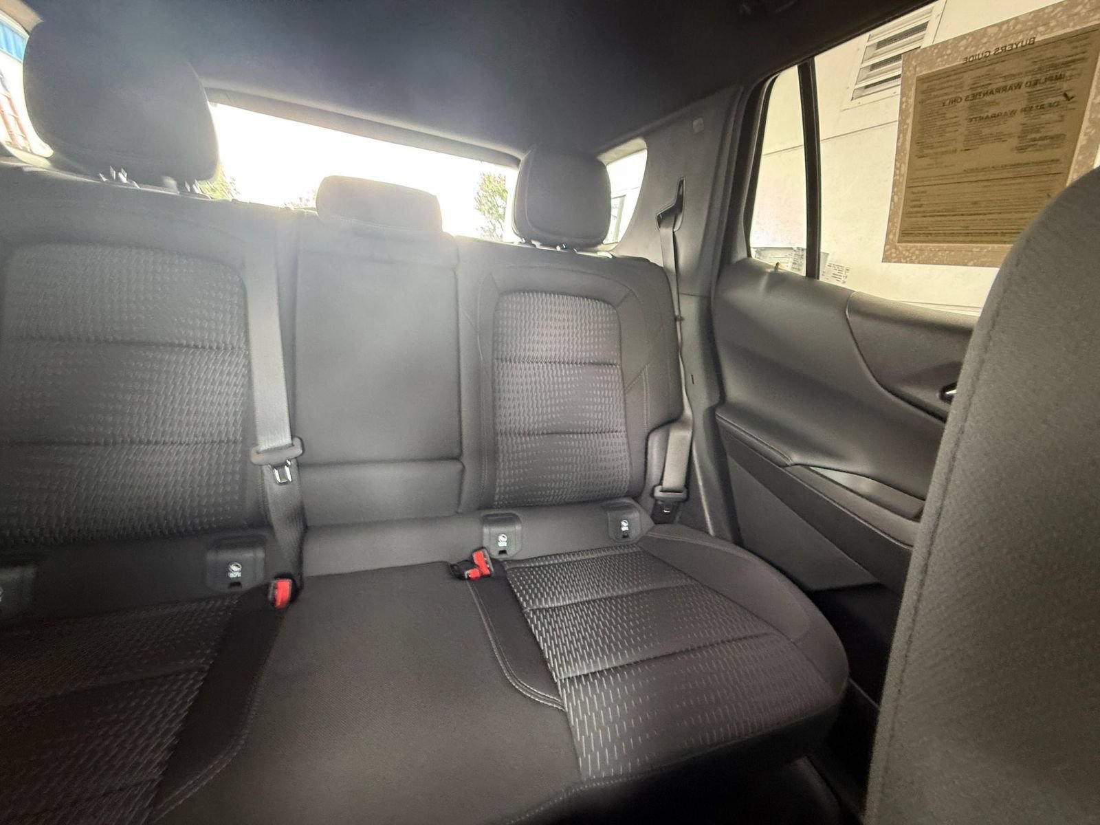 Used 2025 Chevrolet Equinox LT FWD image 37