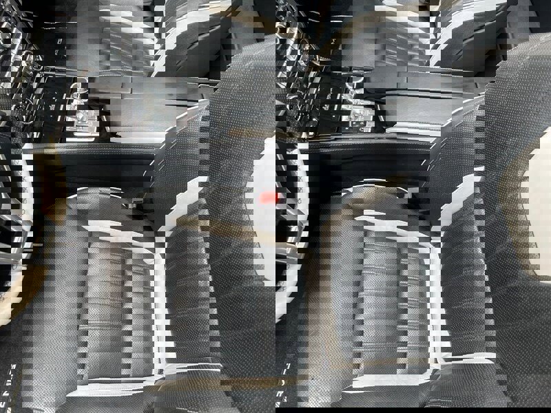 Used 2015 Mercedes-Benz SL 550 w/ White Arrow Edition image 17