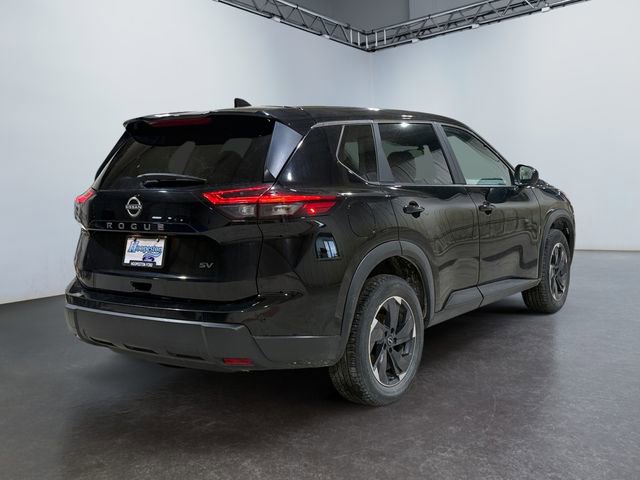 Used 2024 Nissan Rogue SV image 5