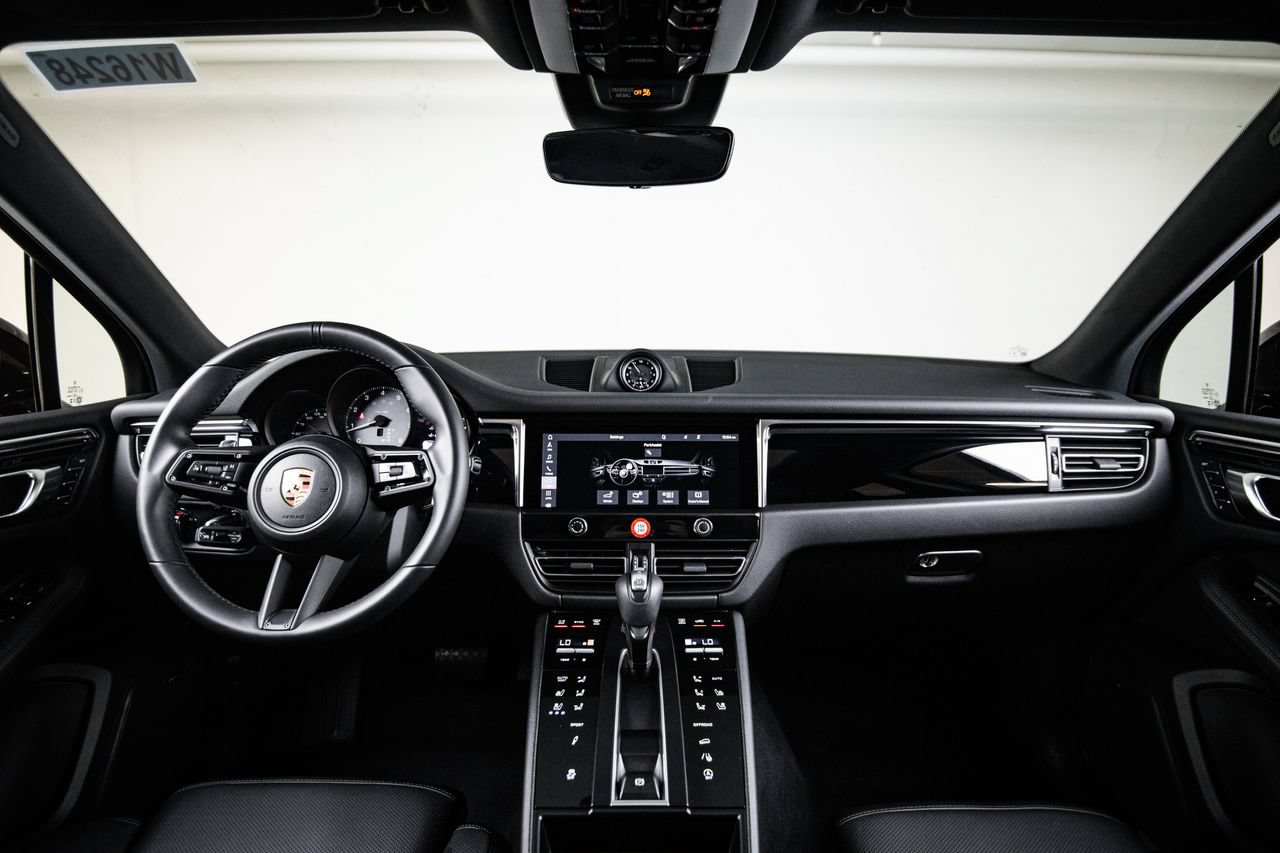 Certified 2026 Porsche Macan S AWD/4WD image 25