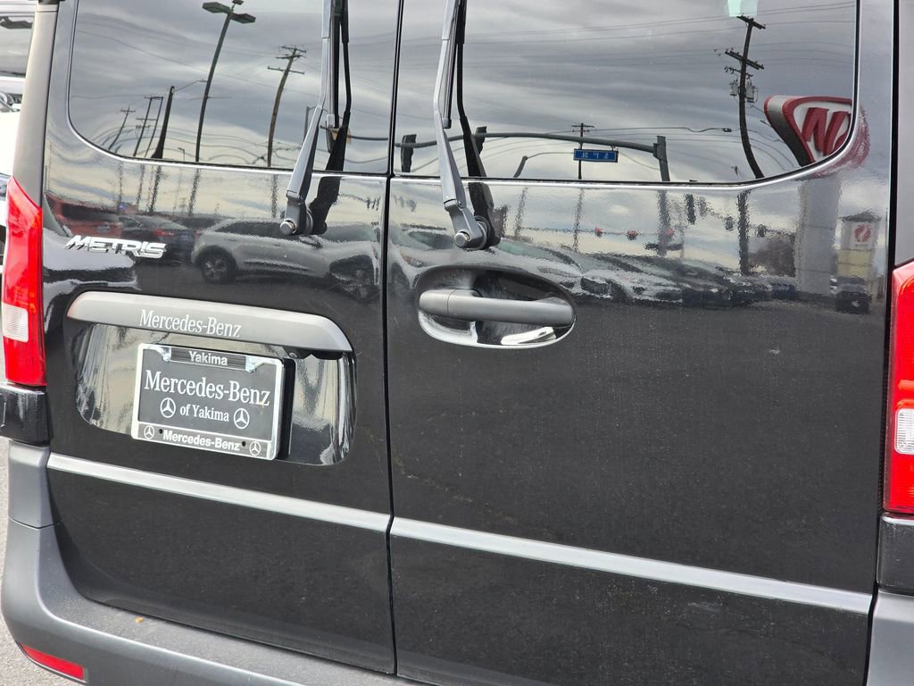Used 2019 Mercedes-Benz Metris Passenger image 14