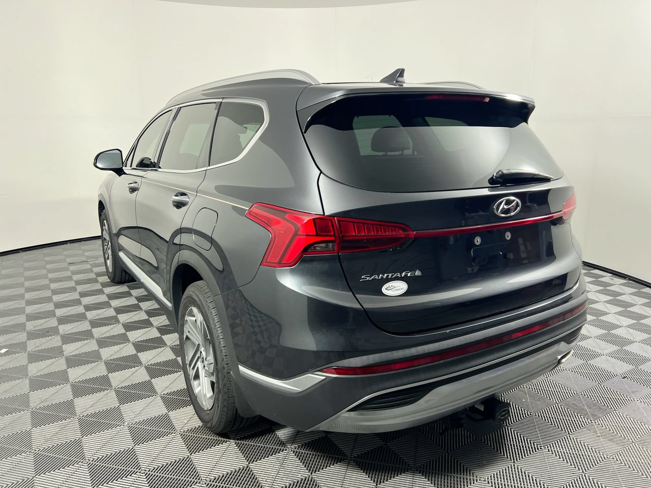 Used 2021 Hyundai Santa Fe SEL w/ Convenience + Premium Package FWD image 5
