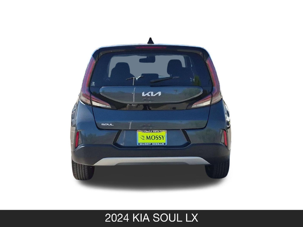 Used 2024 Kia Soul LX w/ LX Technology Package FWD image 8