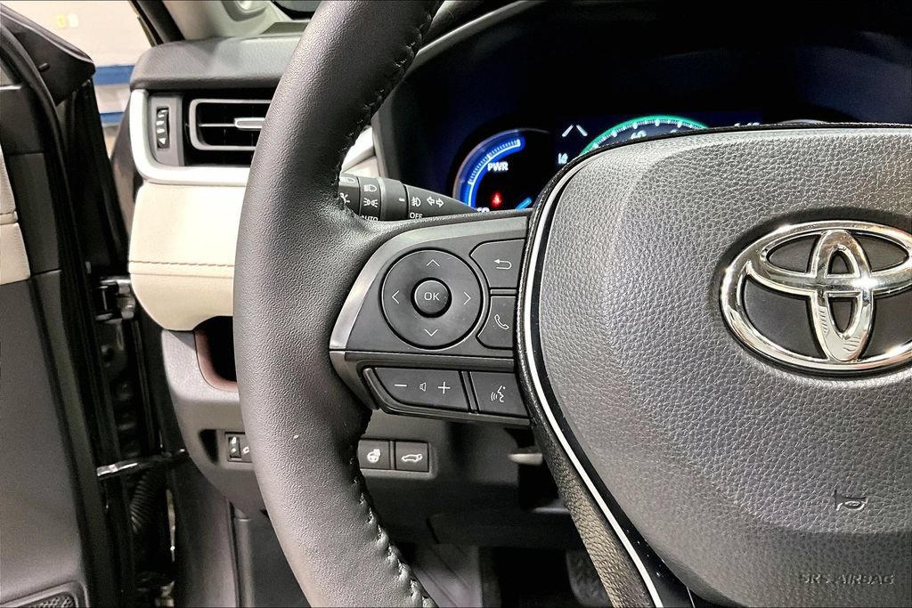 Used 2021 Toyota RAV4 Limited AWD/4WD image 11