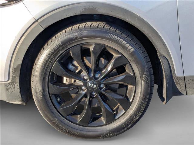 Used 2020 Kia Sorento EX image 19