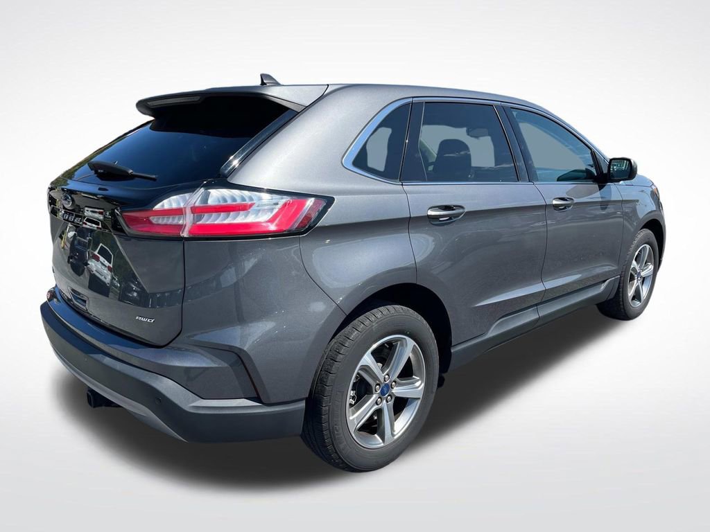 Used 2022 Ford Edge SEL w/ Convenience Package image 3