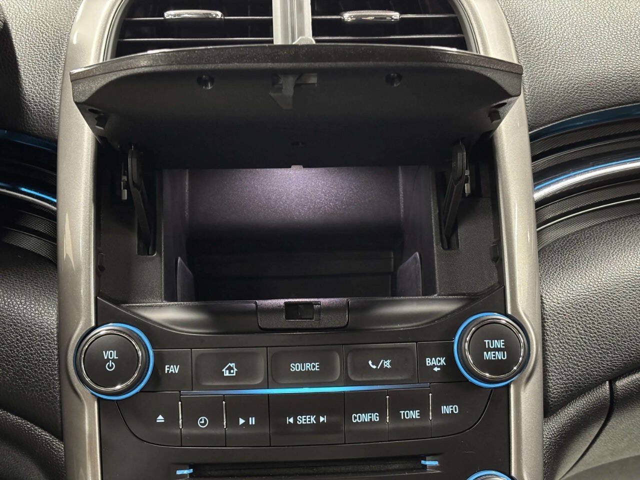 Used 2014 Chevrolet Malibu LT FWD image 28