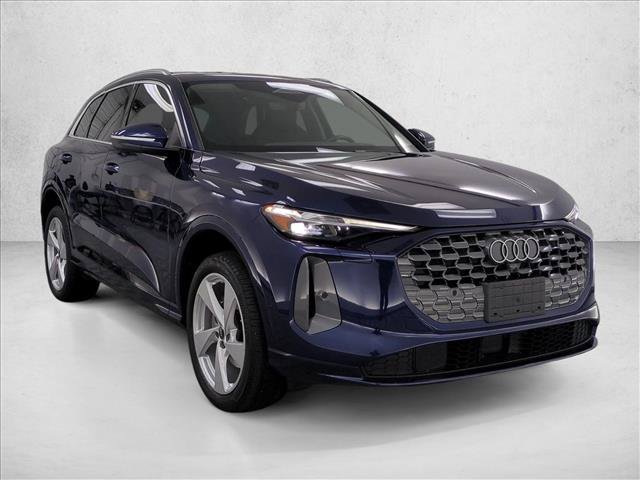 Used 2025 Audi Q5 Premium Plus w/ Premium Plus AWD/4WD image 3