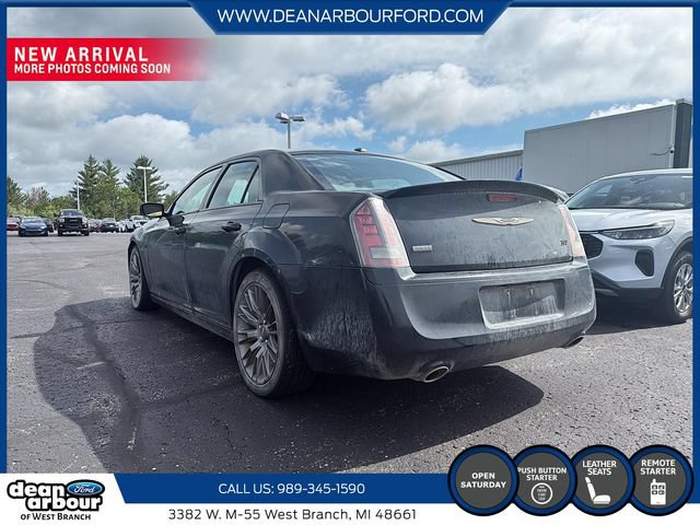 Used 2014 Chrysler 300 C RWD image 4