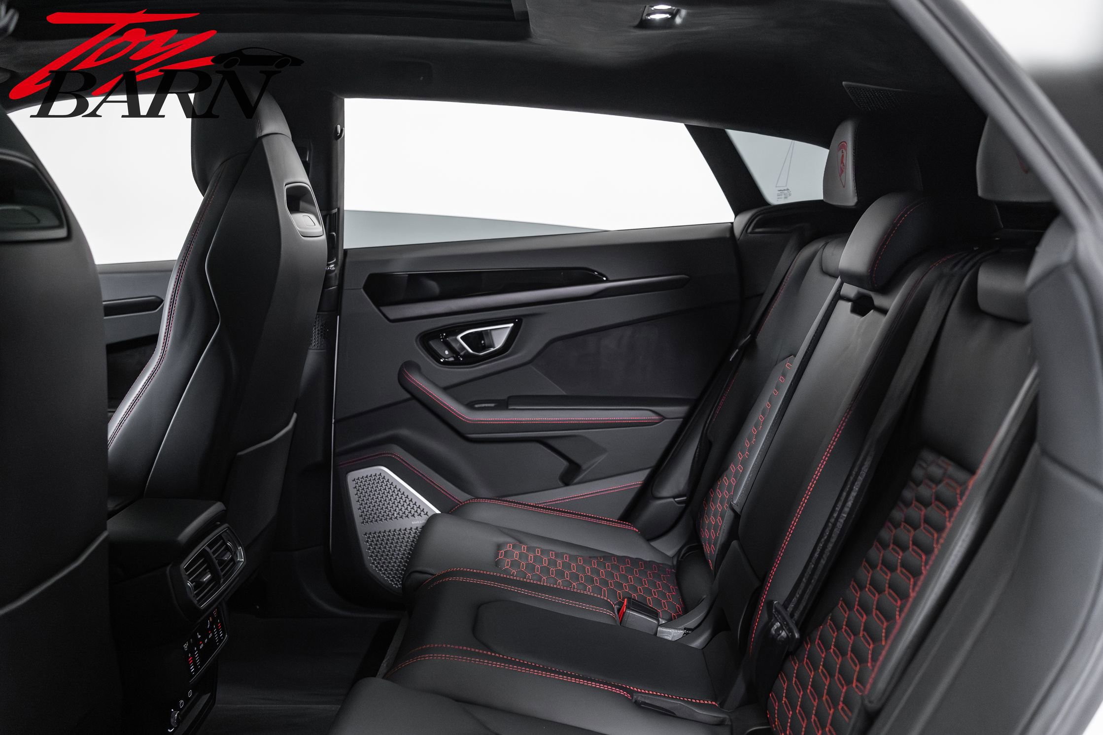 Used 2022 Lamborghini Urus AWD/4WD image 55