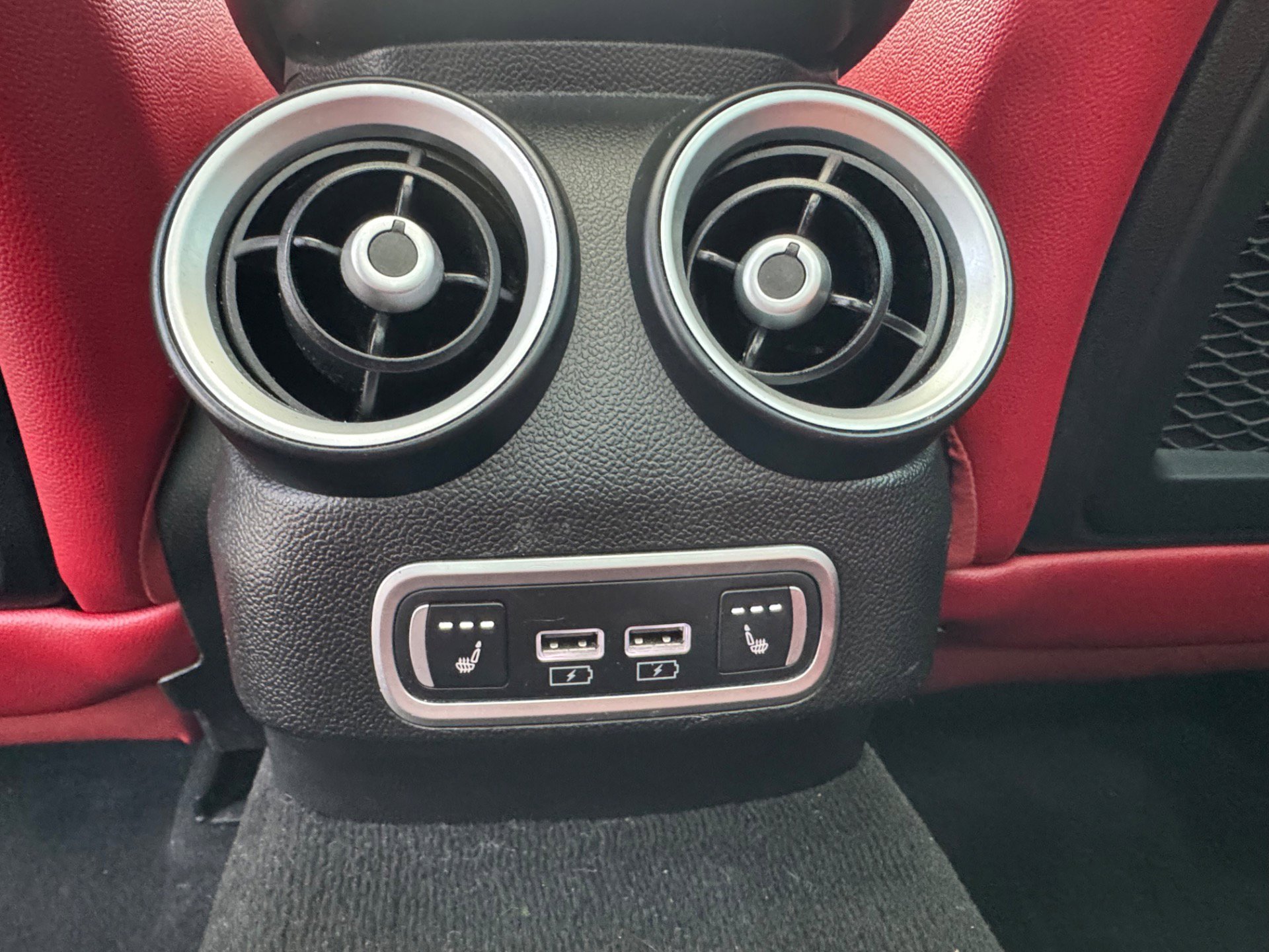 Used 2022 Alfa Romeo Giulia Veloce image 9