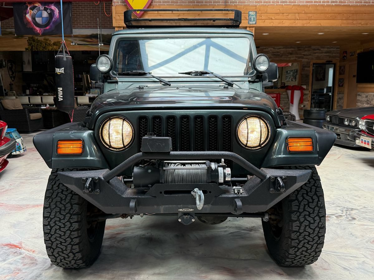 Used 2003 Jeep Wrangler Sahara AWD/4WD image 7