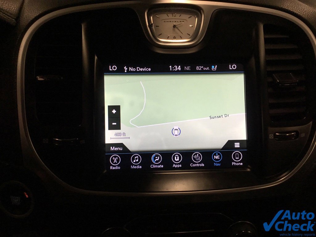 Used 2017 Chrysler 300 C AWD/4WD image 52