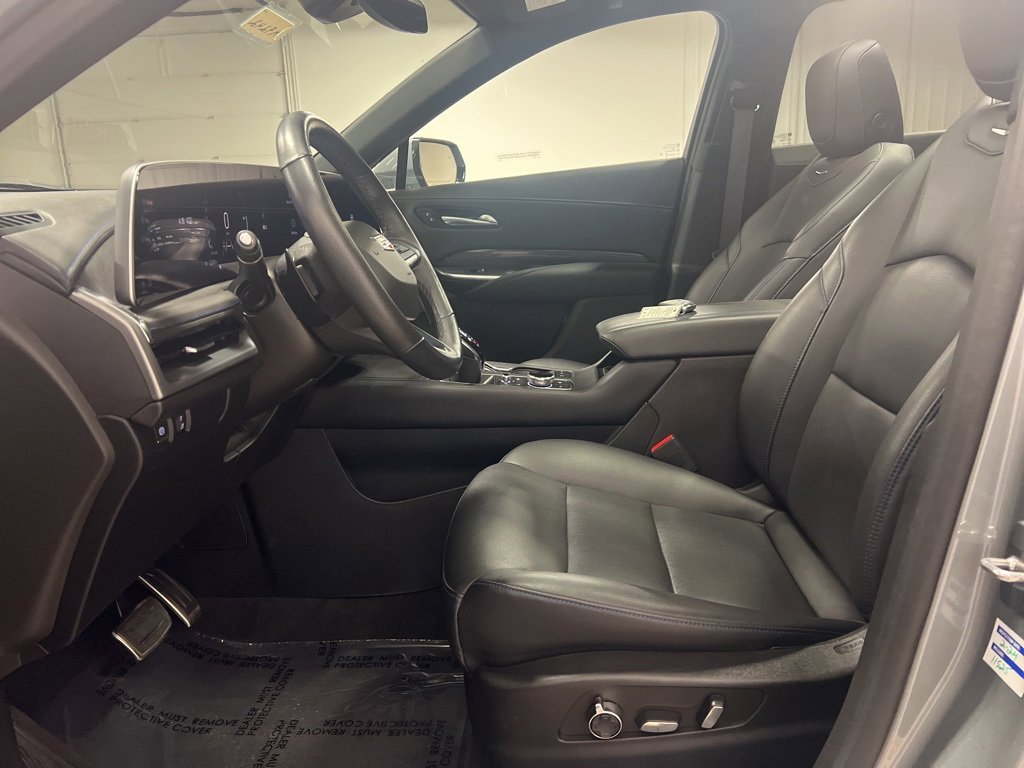 Used 2024 Cadillac XT4 Sport image 8