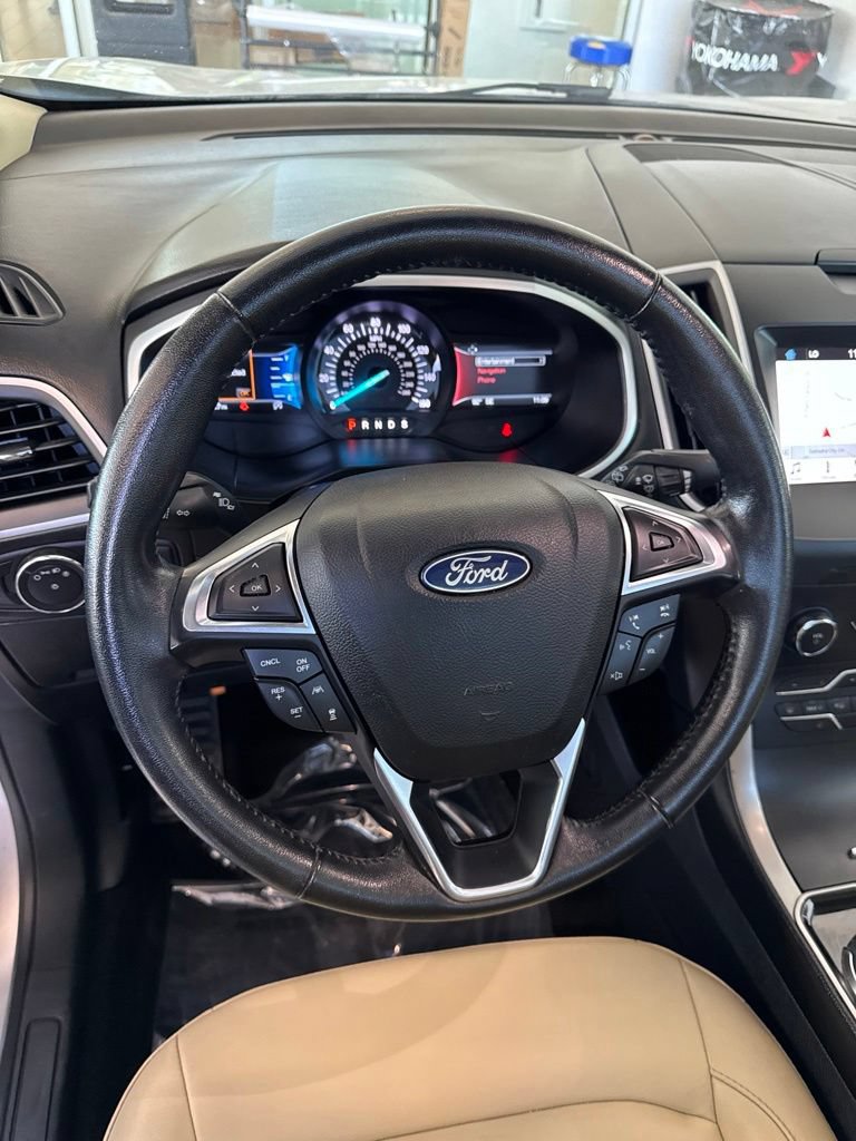 Used 2019 Ford Edge SEL FWD image 12