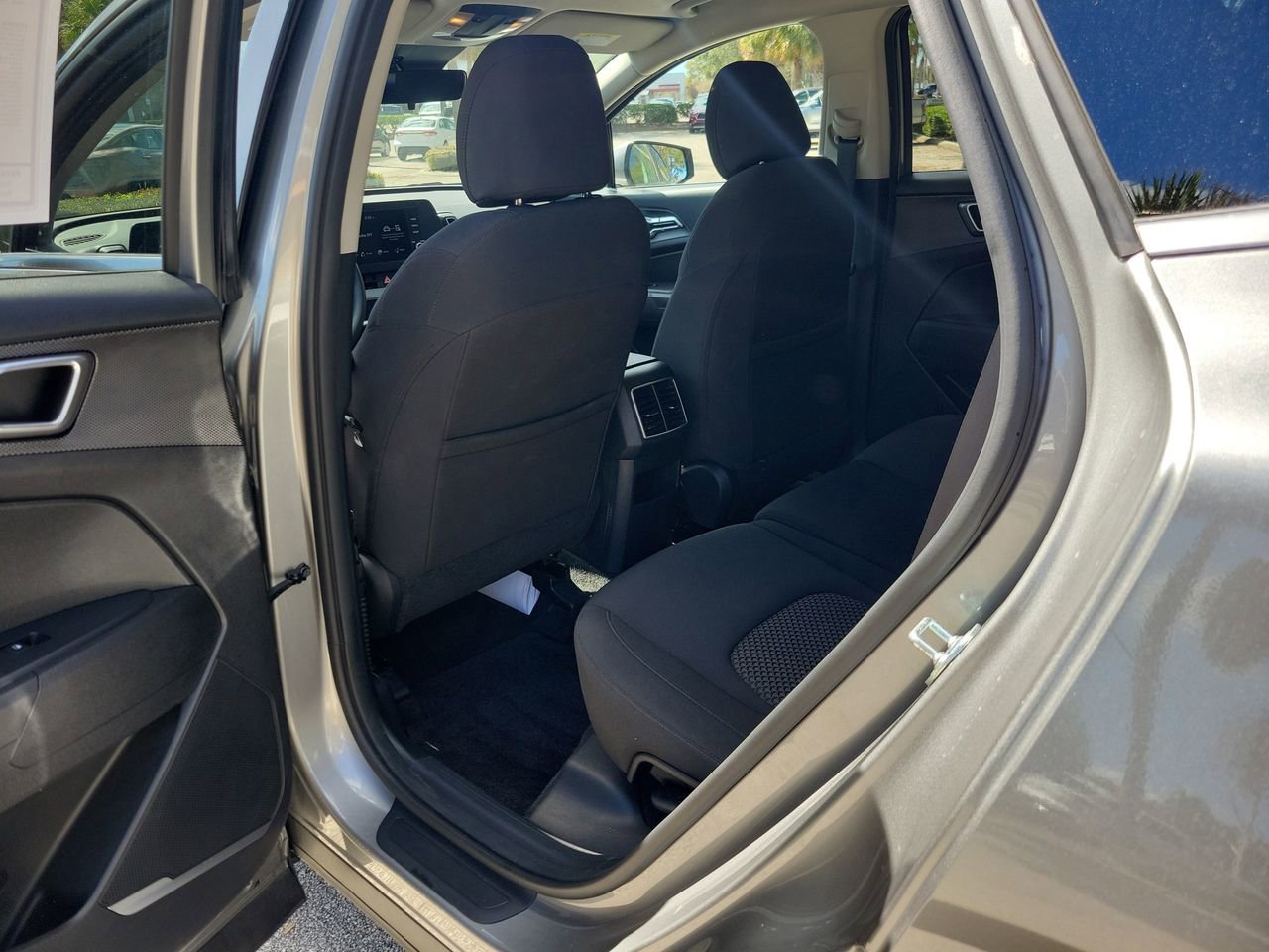 Used 2025 Kia Sportage LX image 8